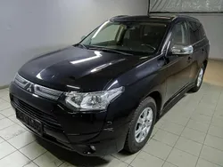 Schwarz Gebraucht 2013 Mitsubishi Outlander Invite SUV | 6.900 € (Guter Preis)