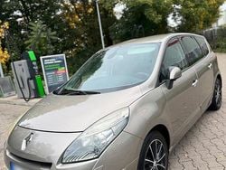 Braun Gebraucht 2011 Renault Grand Scénic III Van / Kleinbus | 3.700 € (Superpreis)