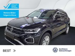 Deep black perleffekt Gebraucht 2024 VW T-Roc Life SUV | 21.849 € (Guter Preis)