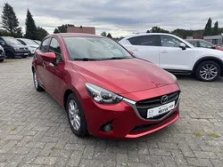 Rubinrotmetallic Gebraucht 2016 Mazda 2 Exclusive-Line Limousine | 9.900 € (Fairer Preis)