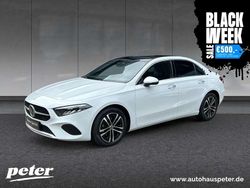 Weiß Gebraucht 2023 Mercedes A200 Progressive Limousine | 33.470 € (Teuer)