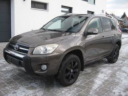 Grau Gebraucht 2009 Toyota RAV4 Sol SUV | 7.680 € (Fairer Preis)