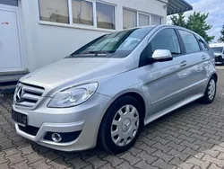 Silber Gebraucht 2008 Mercedes B180 Van / Kleinbus | 5.799 € (Fairer Preis)