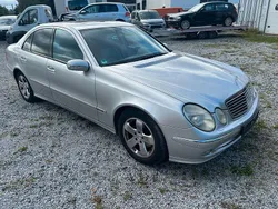 Silber Gebraucht 2004 Mercedes E240 Limousine | 2.000 € (Superpreis)