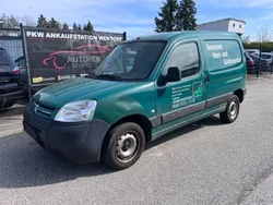 Grün Gebraucht 2007 Citroën Berlingo Van / Kleinbus | 1.950 € (Fairer Preis)
