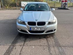 Silber Gebraucht 2011 BMW 318 Limousine | 6.150 € (Fairer Preis)