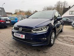 Blau Gebraucht 2019 VW Golf Sportsvan Comfortline Van / Kleinbus | 15.390 € (Fairer Preis)