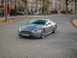 Grau Gebraucht 2009 Aston Martin V12 Vantage | 119.900 € (Guter Preis)