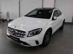 Weiß Gebraucht 2018 Mercedes GLA250 Urban SUV | 24.890 € (Etwas zu teuer)