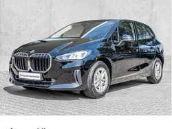 Schwarz Gebraucht 2022 BMW 218 Shadowline Van / Kleinbus | 21.900 € (Fairer Preis)
