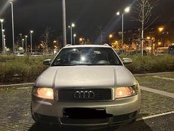 Silber Gebraucht 2002 Audi A4 Kombi | 750 € (Superpreis)