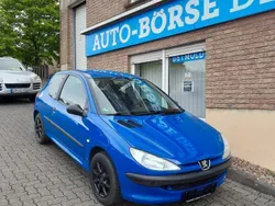 Blau Gebraucht 2000 Peugeot 206 Limousine | 2.900 €