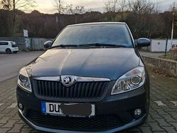 Grau Gebraucht 2014 Skoda Fabia Elegance Limousine | 6.400 € (Superpreis)