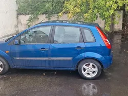 Blau Gebraucht 2006 Ford Fiesta Kleinwagen | 1.300 € (Fairer Preis)