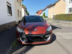 Orange Gebraucht 2013 Renault Mégane Coupé Bose Edition Coupé | 6.000 €