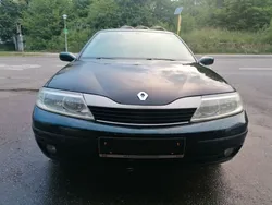 Grün Gebraucht 2002 Renault Laguna II Authentique Limousine | 1.100 € (Guter Preis)