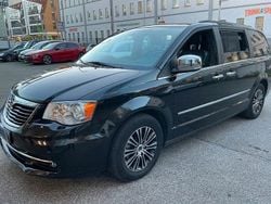 Schwarz Gebraucht 2015 Lancia Voyager S Van / Kleinbus | 13.750 € (Fairer Preis)