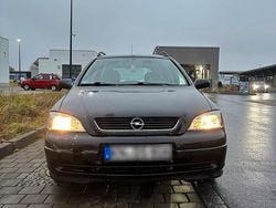 Schwarz Gebraucht 2004 Opel Astra Limousine | 2.399 €