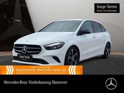 Weiß Gebraucht 2022 Mercedes 200 Night Limousine | 27.490 € (Guter Preis)
