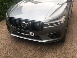 Grau Gebraucht 2020 Volvo XC60 R-Design SUV | 36.499 € (Fairer Preis)