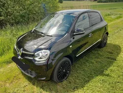 Schwarz Gebraucht 2023 Renault Twingo Urban Night Kleinwagen | 14.700 € (Fairer Preis)