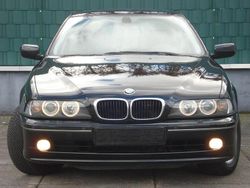 Schwarz Gebraucht 2001 BMW 525 Exclusive Limousine | 7.950 € (Etwas zu teuer)