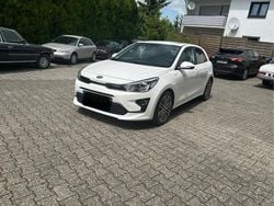 Weiß Gebraucht 2021 Kia Rio Platinum Edition Kleinwagen | 17.000 € (Fairer Preis)