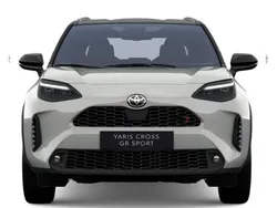 Grau (dynamicgrey metallic / dach schwarz) Neu 2024 Toyota Yaris Cross Sport SUV | 38.800 €