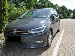 Grau Gebraucht 2019 VW Touran Comfortline Van / Kleinbus | 17.900 € (Guter Preis)