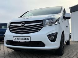 Weiß Gebraucht 2017 Opel Vivaro Van / Kleinbus | 17.970 € (Fairer Preis)