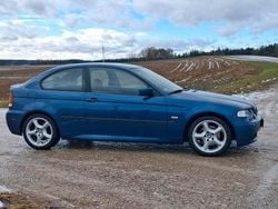 Blau Gebraucht 2002 BMW 325 M Sport Coupé | 3.850 € (Guter Preis)