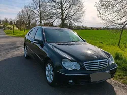 Schwarz Gebraucht 2005 Mercedes C200 Limousine | 2.999 €