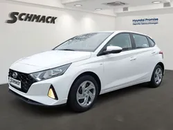 Weiß Gebraucht 2022 Hyundai i20 Select Limousine | 14.990 € (Guter Preis)