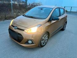 Gold Gebraucht 2015 Hyundai i10 Kleinwagen | 5.399 € (Guter Preis)