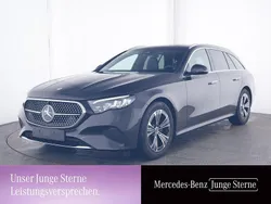 Grau Gebraucht 2024 Mercedes E200 Avantgarde Kombi | 45.680 € (Fairer Preis)