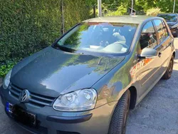 Grau Gebraucht 2005 VW Golf IV Comfortline Limousine | 1.800 €