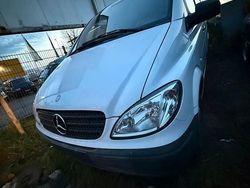 Weiß Gebraucht 2010 Mercedes Vito Van / Kleinbus | 12.800 €