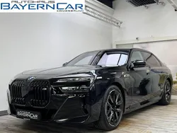 Black sapphire metallic Gebraucht 2025 BMW M760e Executive Limousine | 131.989 € (Guter Preis)