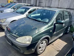 Grün Gebraucht 2001 Opel Corsa Limousine | 800 € (Superpreis)