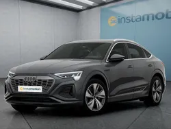 Grau Gebraucht 2024 Audi Q8 e-tron S-Line SUV | 66.099 € (Fairer Preis)