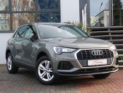 Grau Gebraucht 2019 Audi Q3 Basis SUV | 20.900 € (Etwas zu teuer)