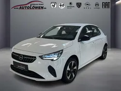 Jade weiss/arktis weiss Gebraucht 2022 Opel Corsa-e Elegance Kleinwagen | 15.990 € (Fairer Preis)