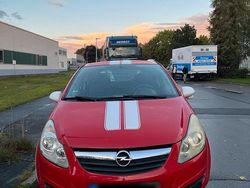 Rot Gebraucht 2006 Opel Corsa Coupé | 1.800 € (Etwas zu teuer)