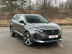 Grau Gebraucht 2024 Peugeot 5008 GT-line Van / Kleinbus | 32.989 € (Fairer Preis)