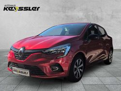 Rot Gebraucht 2023 Renault Clio V Equilibre Kleinwagen | 16.990 € (Fairer Preis)