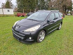 Grau Gebraucht 2012 Peugeot 207 Kombi | 3.500 €