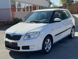 Weiß Gebraucht 2009 Skoda Fabia Style Kleinwagen | 3.990 € (Fairer Preis)