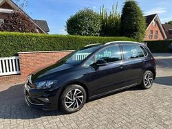 Schwarz Gebraucht 2018 VW Golf Sportsvan Join Van / Kleinbus | 17.600 € (Guter Preis)