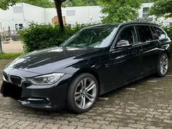 Schwarz Gebraucht 2012 BMW 318 Sport Line Kombi | 9.300 € (Fairer Preis)