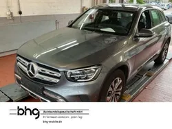 Grau Gebraucht 2022 Mercedes GLC220 SUV | 36.930 € (Superpreis)